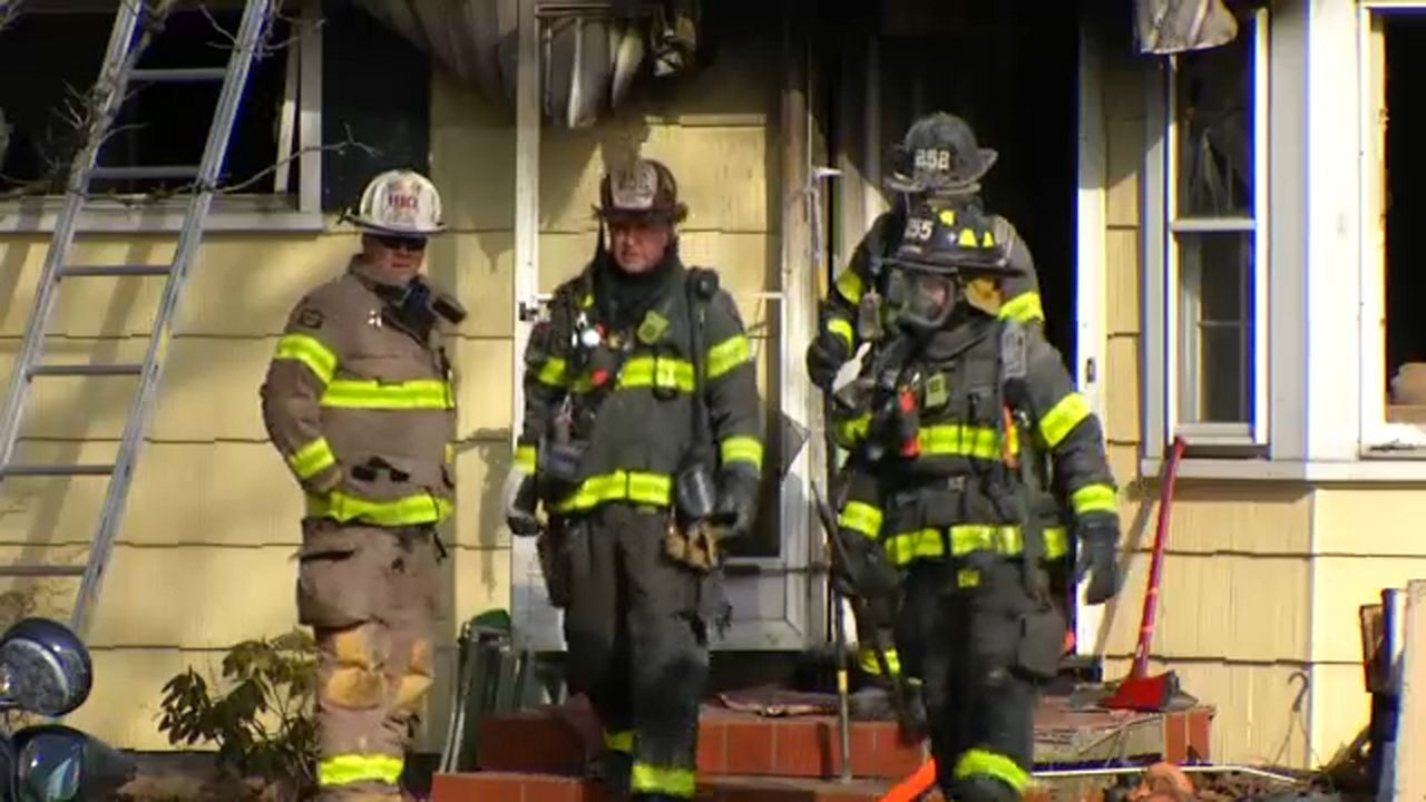 House Fire in Greece Leaves 3 Hospitalized