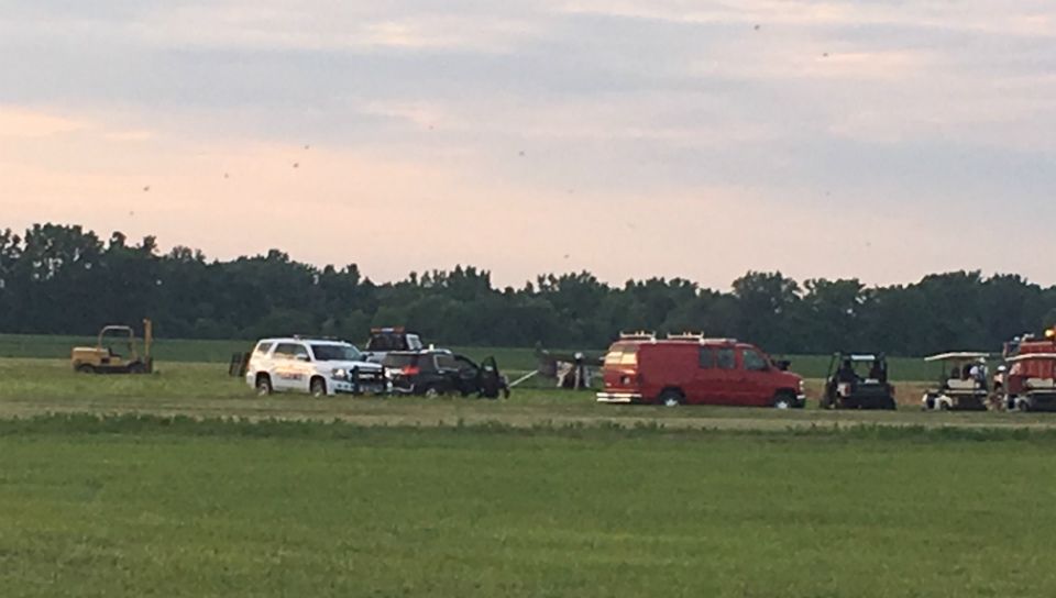 3 hurt after plane crash at Geneseo Airport