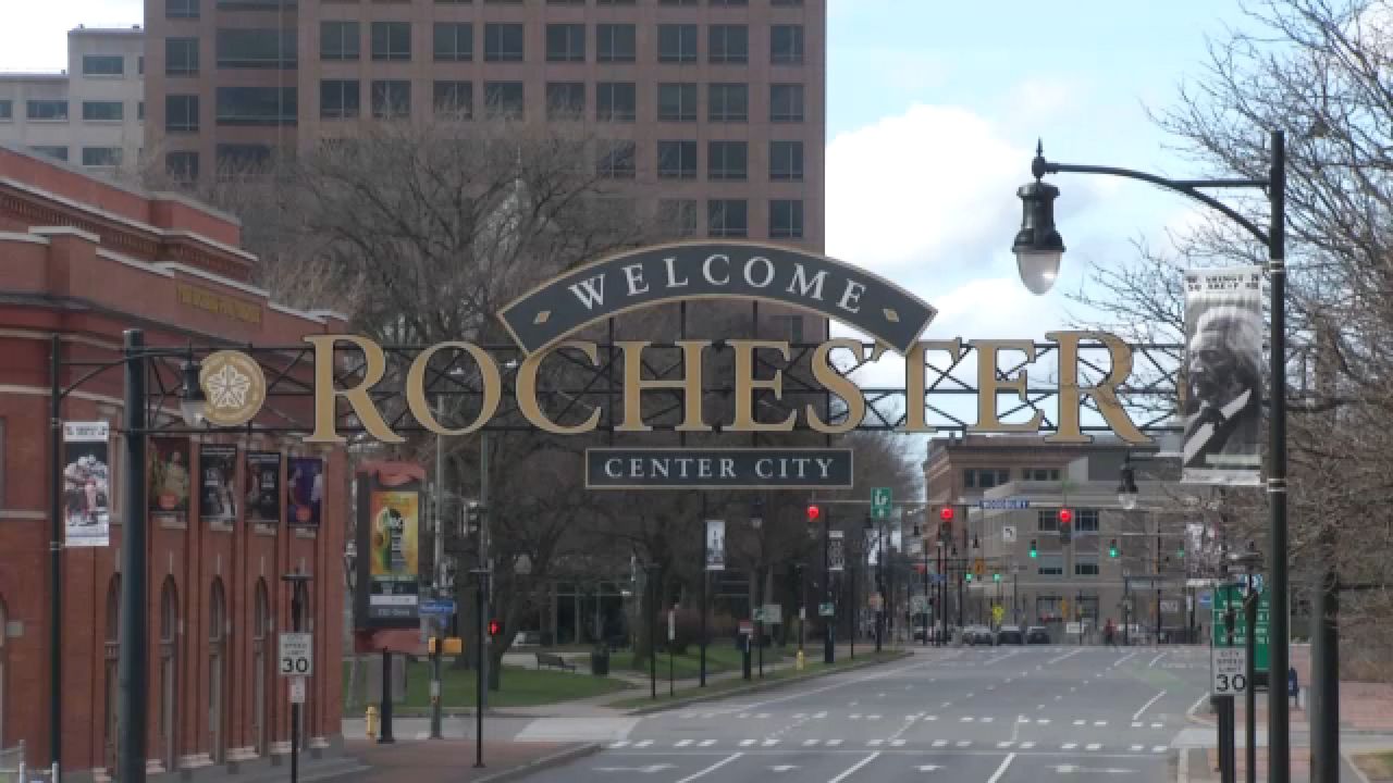 A welcome to Rochester sign (Spectrum News 1)