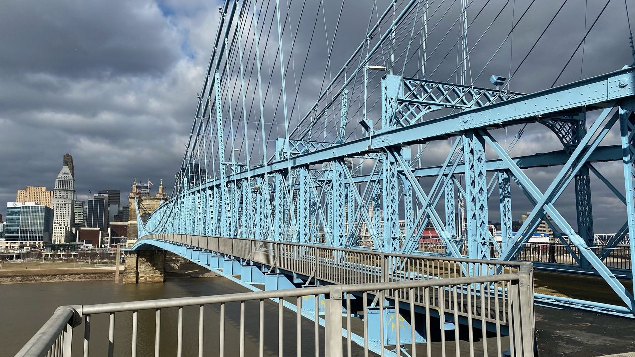 A wide shot of the John A. Roebling Bridge (Spectrum News 1/Sam Knef)