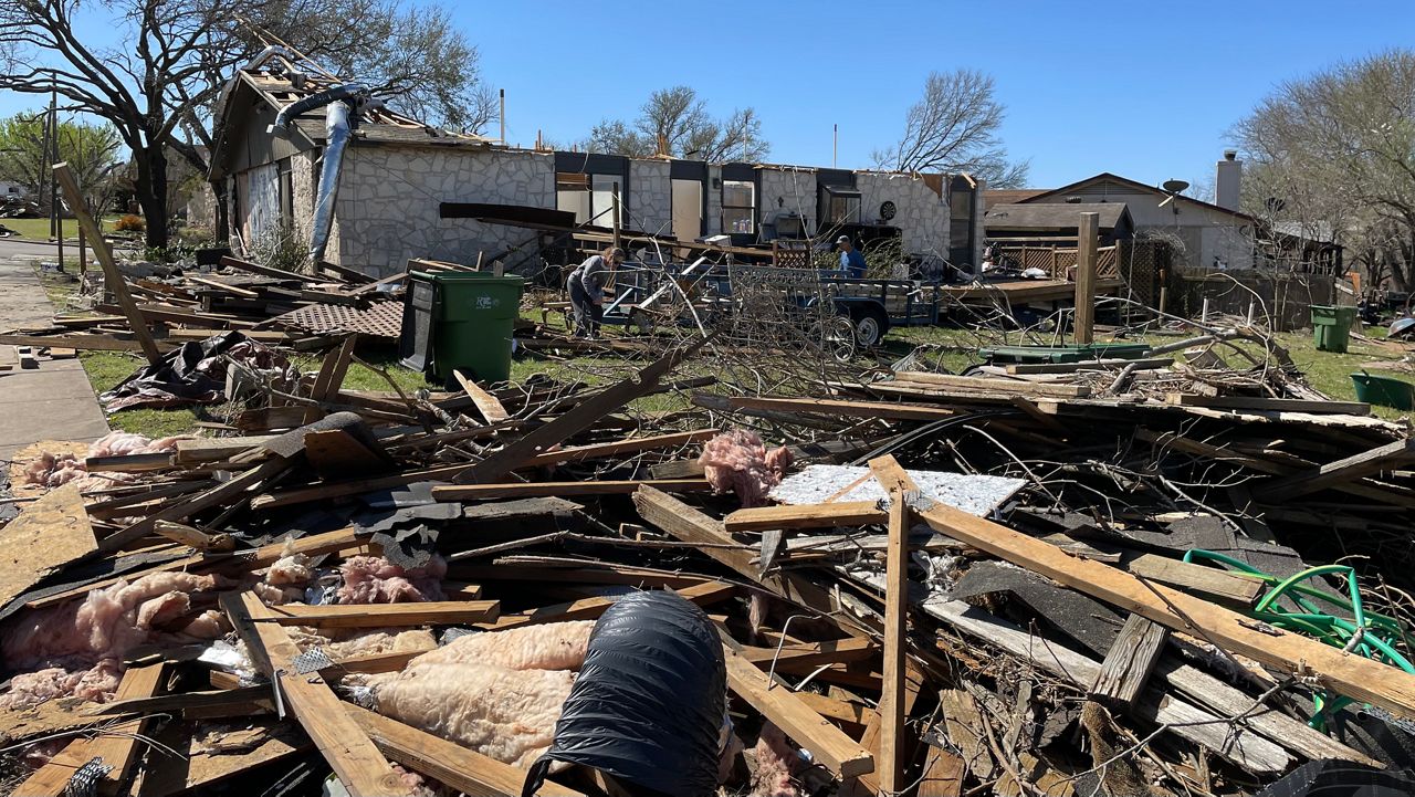 Round Rock residents struggle during tornado recovery