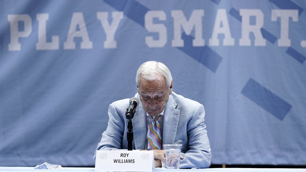 Hall of Fame Coach Roy Williams Retiring After 33-Year Run