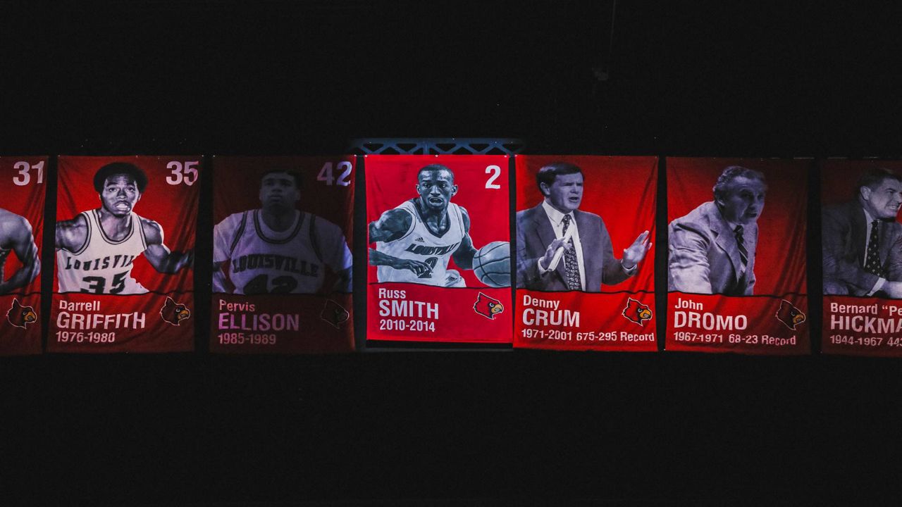 Russ Smith, aka “Russdiculous,” had his No. 2 @louisvillembb jersey retired  during halftime against Notre Dame this weekend.…