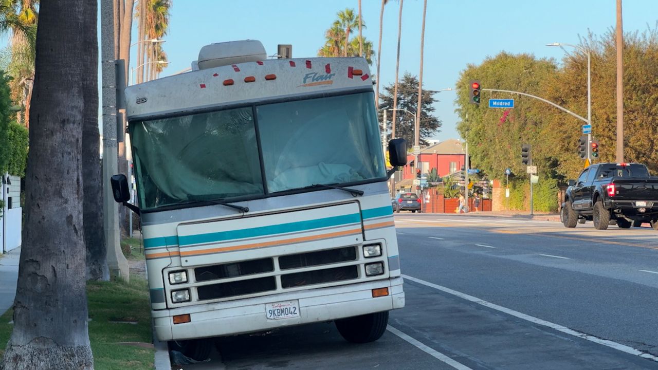 Fight over RV parking grows in Venice
