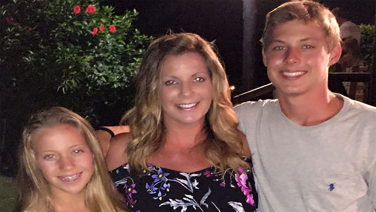 Ohio Mom Ditches 20-Year Career, Dives into Pool Industry - Vimarsana News