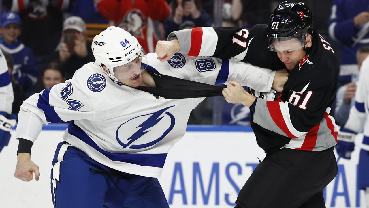 Quinn scores in 2nd period as Sabres beat Lightning 5-3