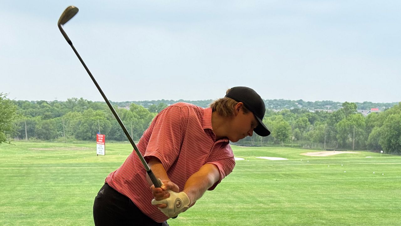 Sakke Siltala practices before heading off to the NCAA Championships. (Spectrum News 1/Travis Recek)