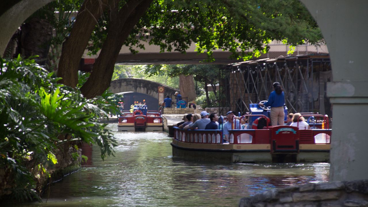 Tour boats float along the San Antonio River Walk October 17, 2019 (Spectrum News/File)