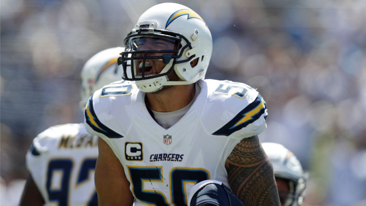 Manti Te'o signed by Chicago Bears practice squad