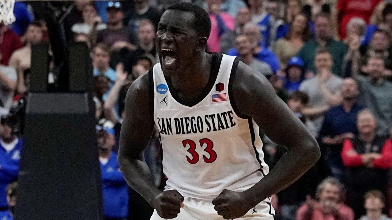 San Diego State muscles past Creighton, makes 1st Final Four