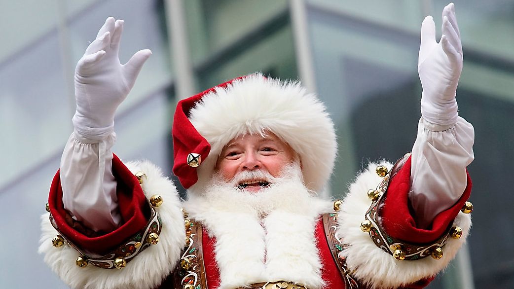 Santa Claus greets attendees on Sixth Avenue during the Macy's Thanksgiving Day Parade, Thursday, Nov. 25, 2021, in New York. (AP file photo/Eduardo Munoz Alvarez)