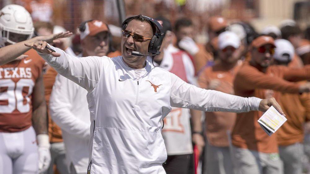 Texas head coach Steve Sarkisian tries to quiet the fans before an offensive play against Alabama during the first half of an NCAA college football game, Saturday, Sept. 10, 2022, in Austin, Texas. (AP Photo/Rodolfo Gonzalez)