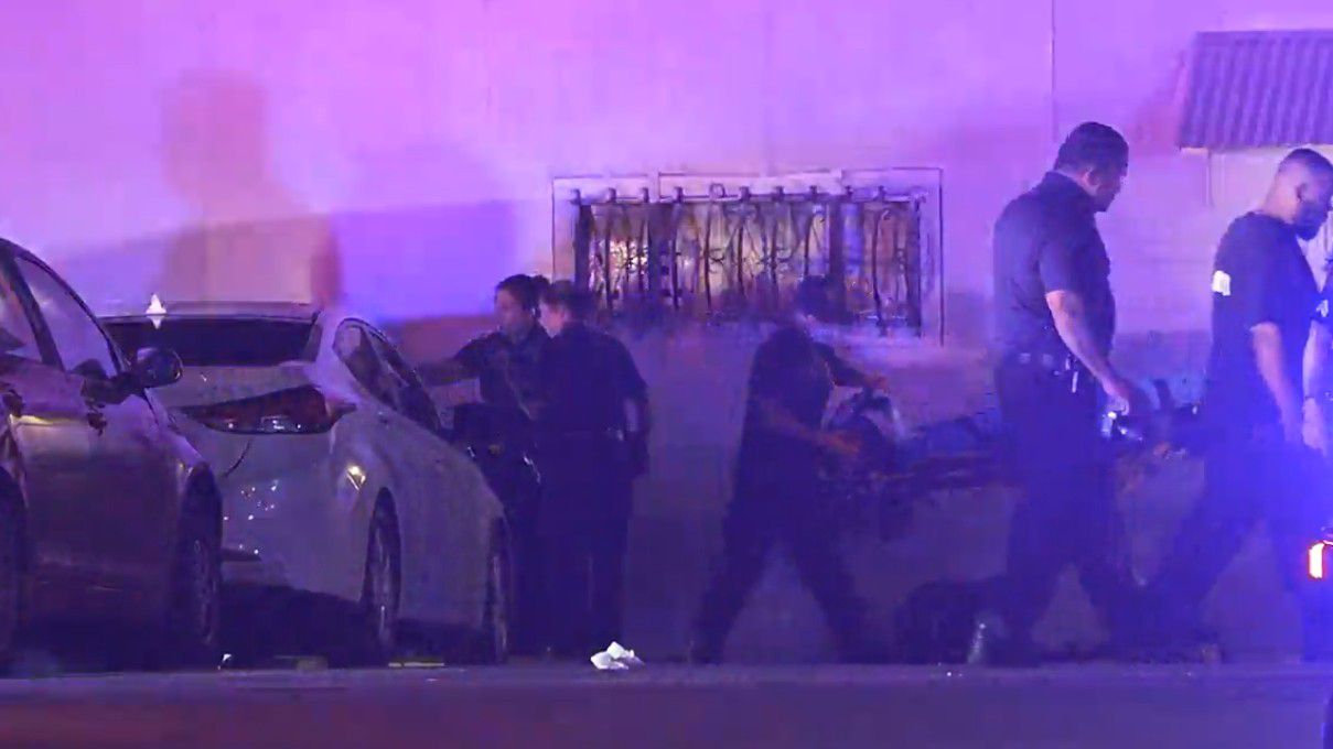 San Antonio police at the scene of a shooting outside  Boom Boom Sports Bar. (Courtesy: Metro Video Services, LLC. – San Antonio Division)
