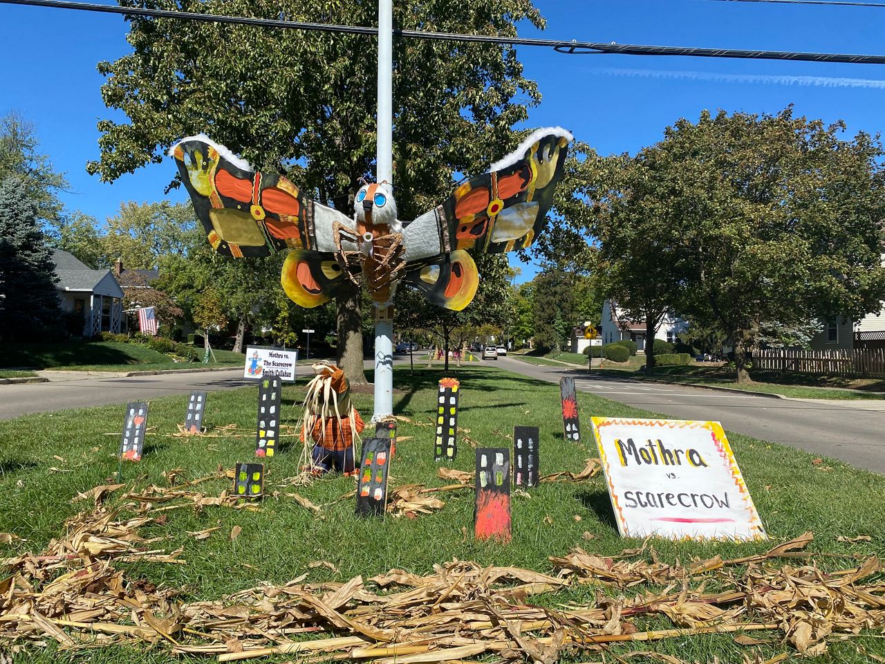 Neighborhood street turns into 'Scarecrow Row' for Halloween