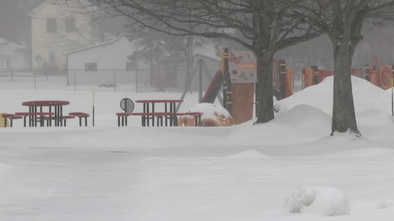 Snow day at school (File)