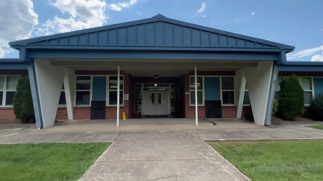 Haywood Central Students move to new school