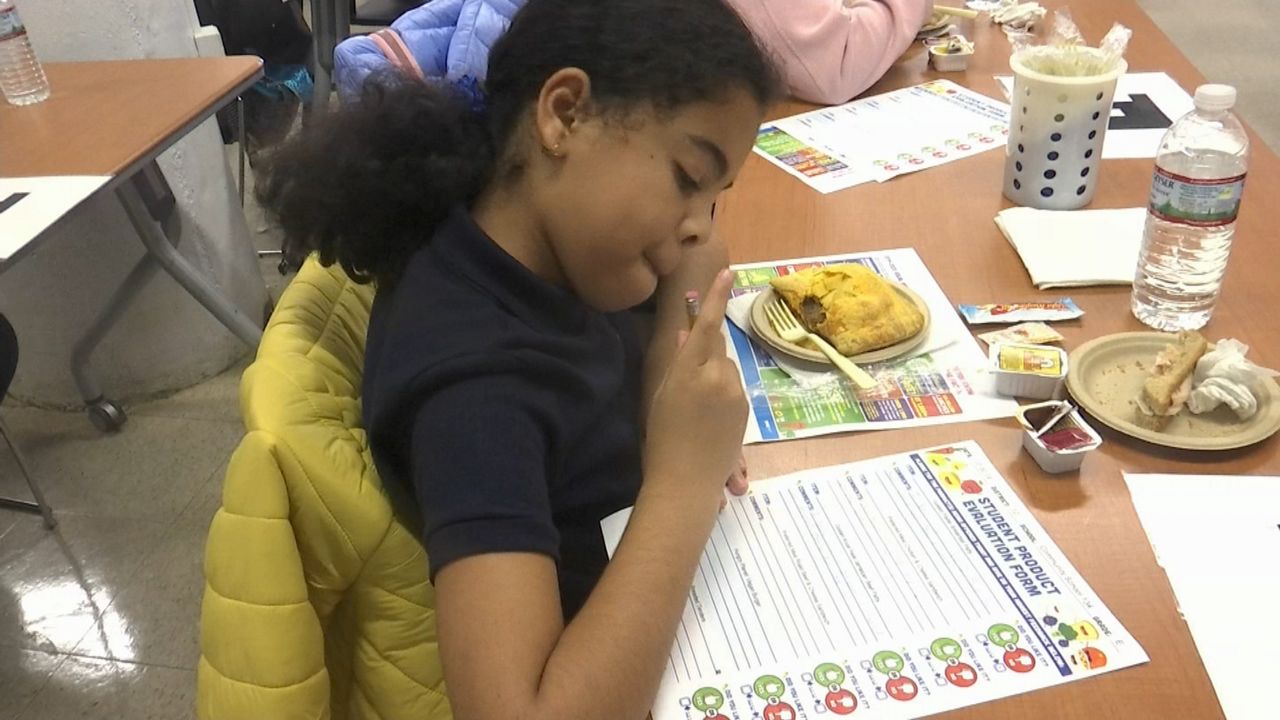 Students Critique School Lunch At The City S Test Kitchen