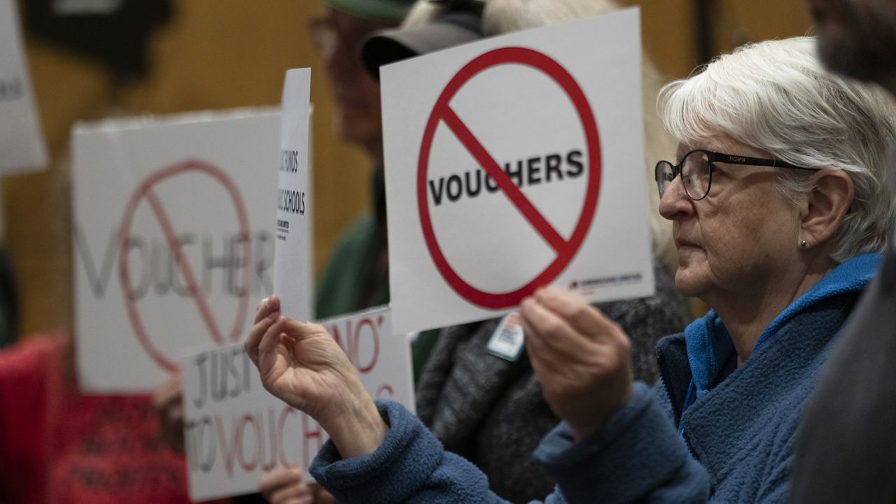 School vouchers debate continues at Texas Capitol