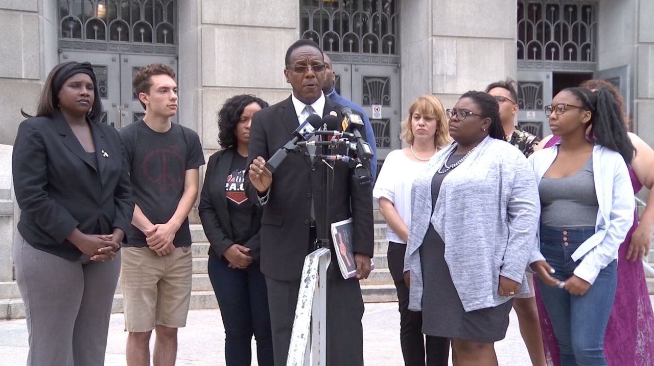 Community advocates call on Warsaw Mayor to resign