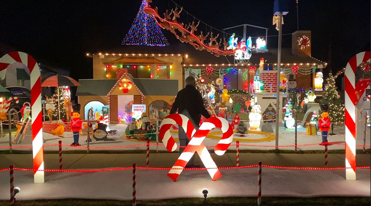 Burbank Resident Brightening the Holidays in Tough Times