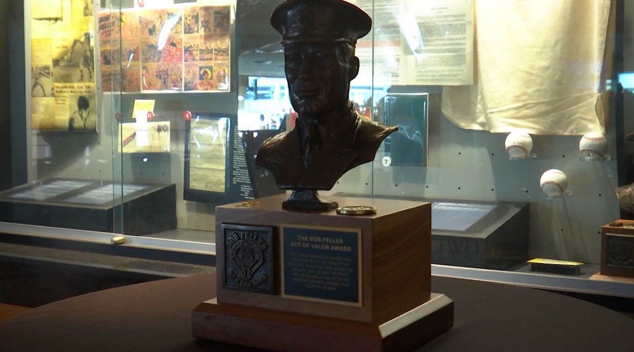 Cleveland baseball legend Bob Feller's bust donated to Navy