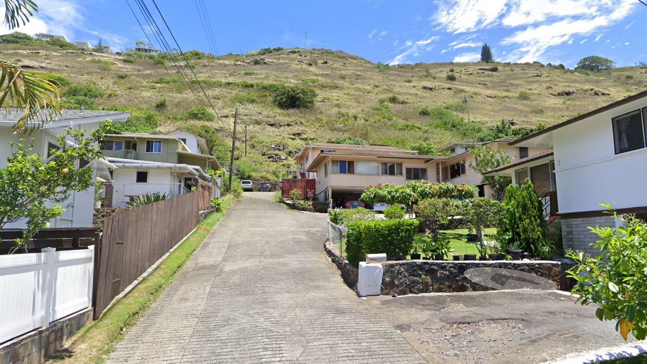 The street in Palolo where the boulder hit a home. (Google Street View)