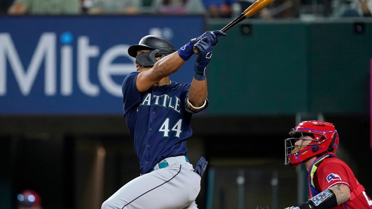 How many home runs did Julio Rodriguez hit? Mariners star puts on
