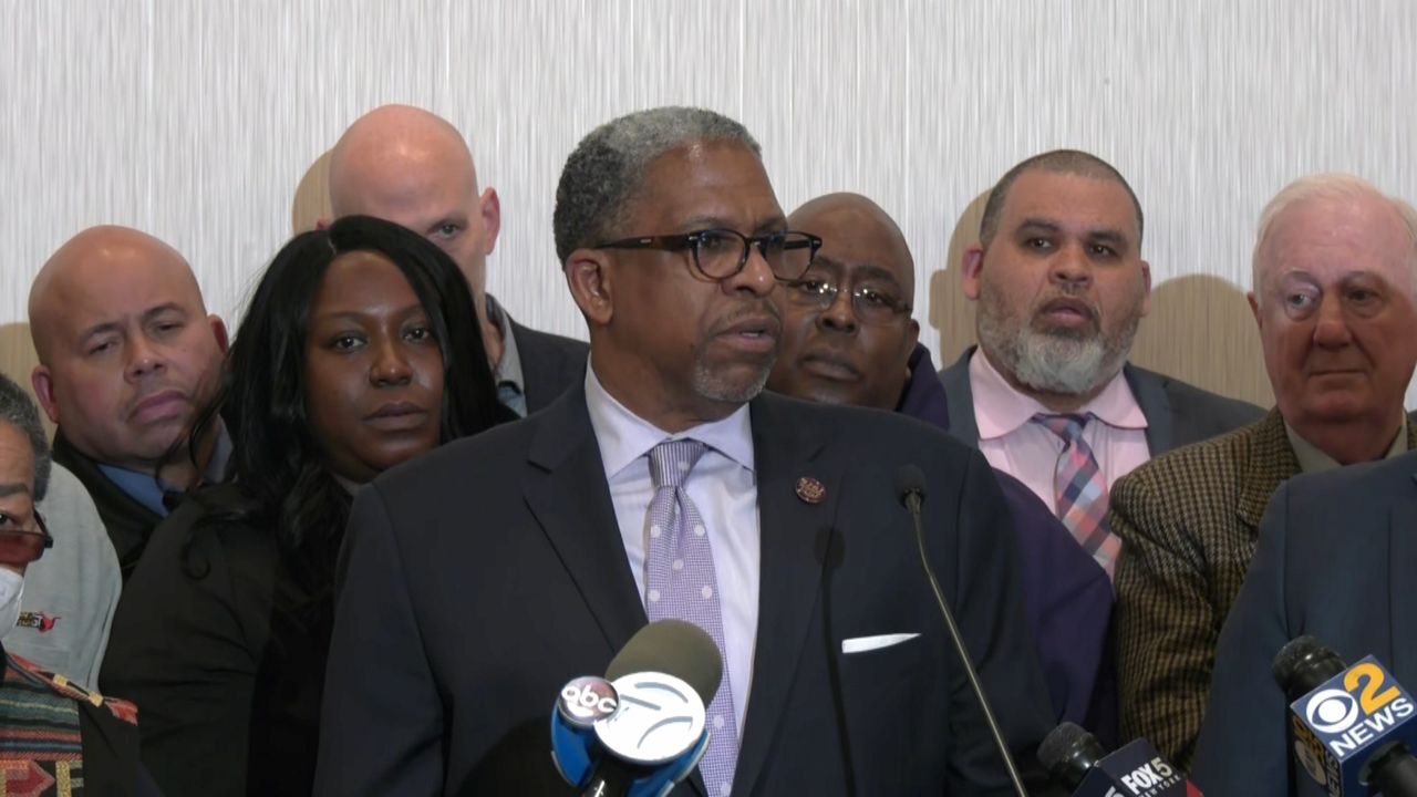 32BJ President Kyle Bragg breaks down tentative contract - Vimarsana News