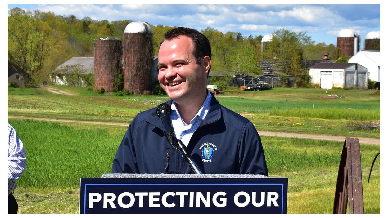 Sen. Eric Lesser announces Lieutenant Governor bid