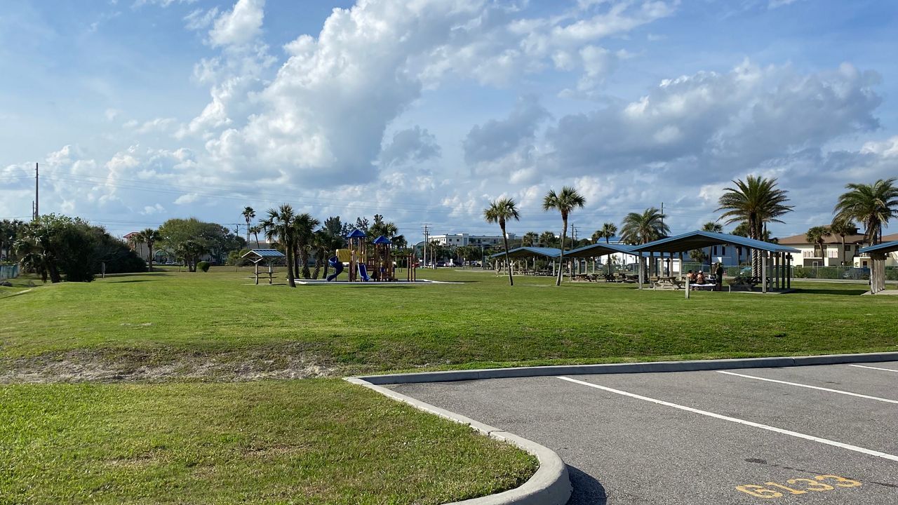 Cocoa Beach mulls ordinance banning smoking in city parks