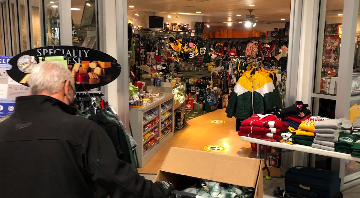 Green Bay Packers Gifts, Souvenirs, and Clothing - Packer Gear and Cheese