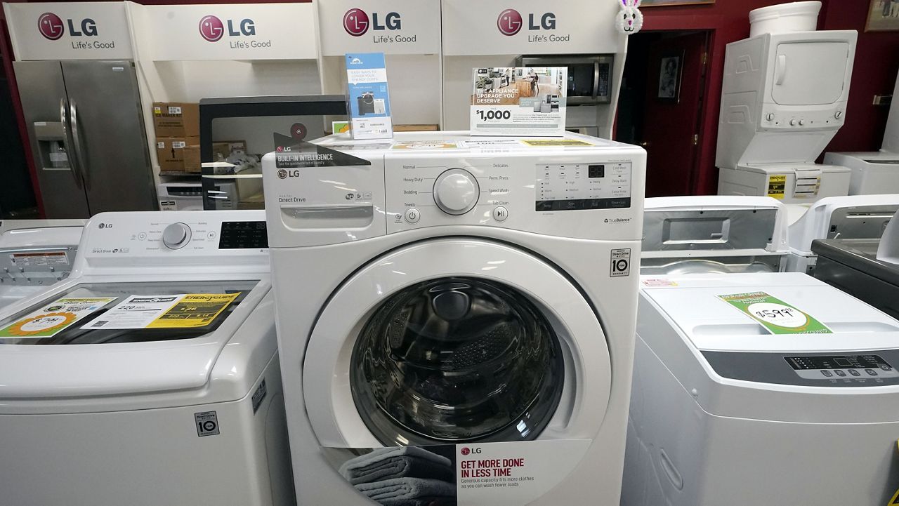 U.S. inflation rises for first time in a year to 3.2 rate