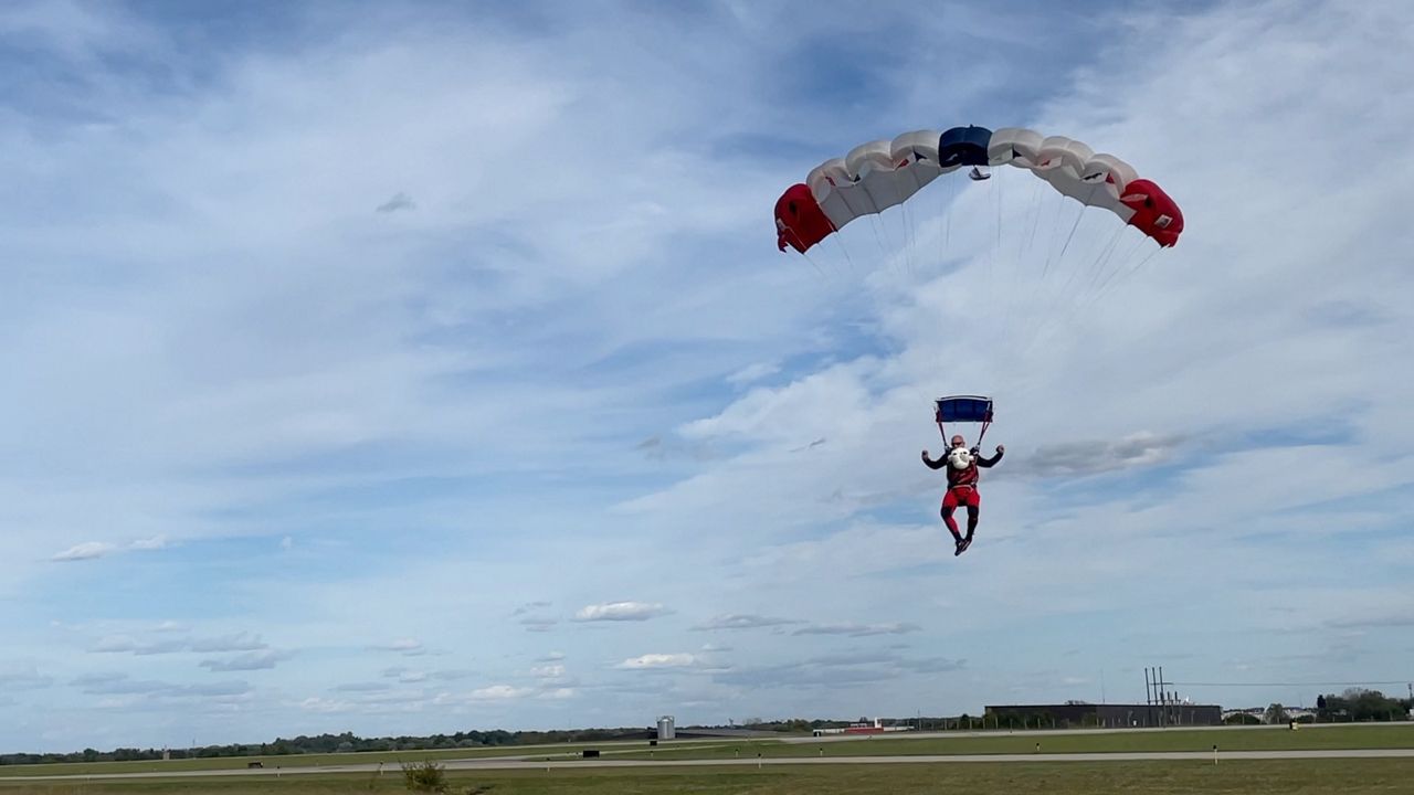 Air Force veteran breaks state skydiving record