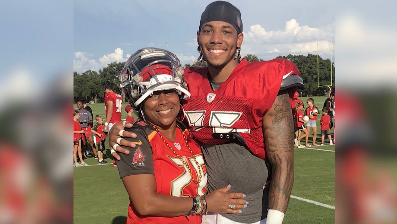 Bucs' Sean Murphy-Bunting Credits Mom for Football Success