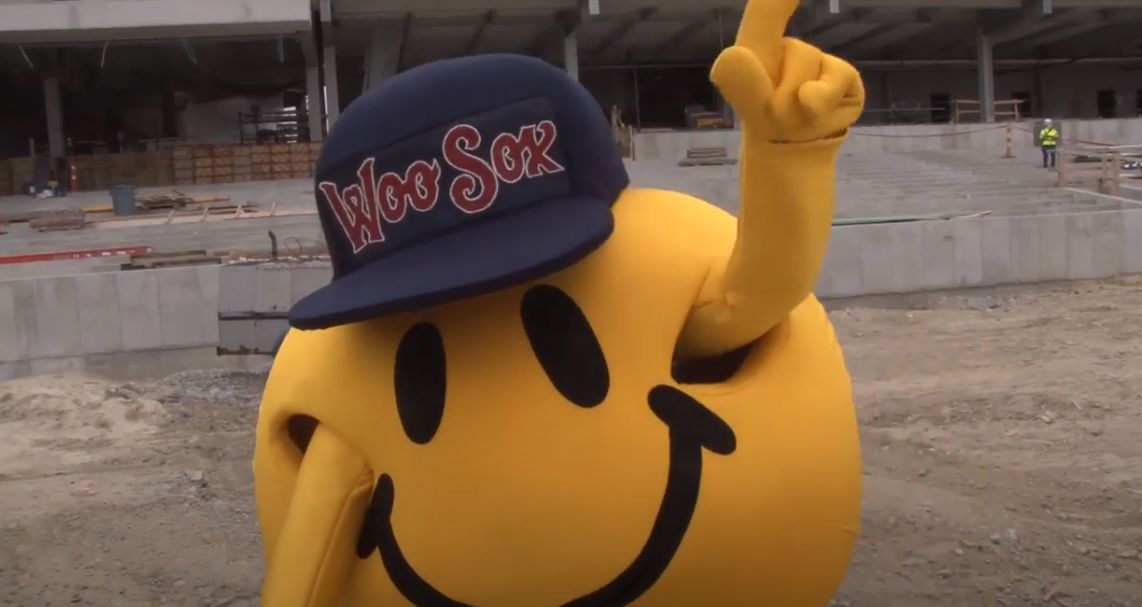 worcester woosox mascot