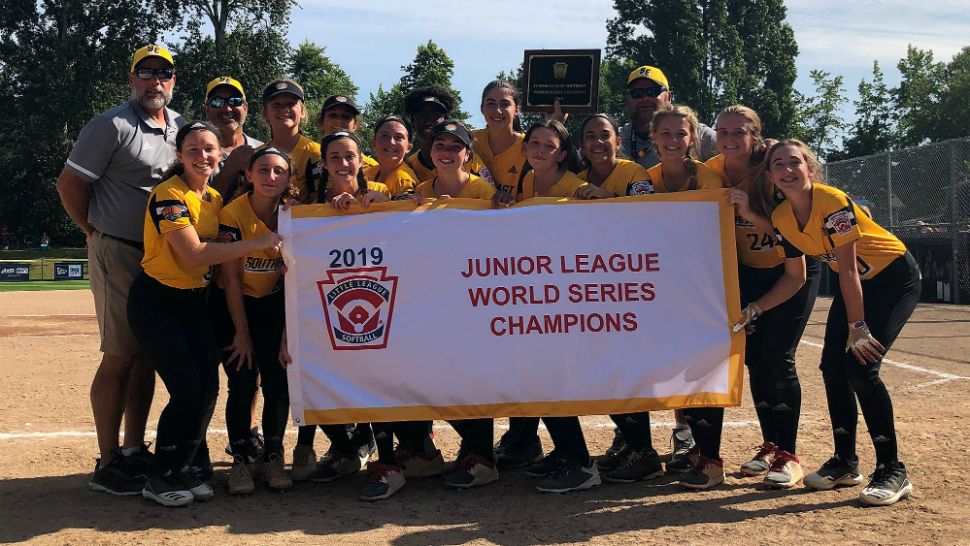 South Tampa Softball Team Wins Junior League Championship