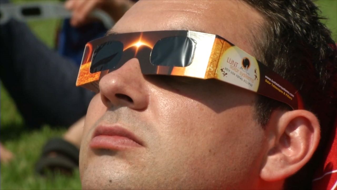 Doctors warn you could be damaging your eyes without proper eclipse glasses. (Spectrum News 1)