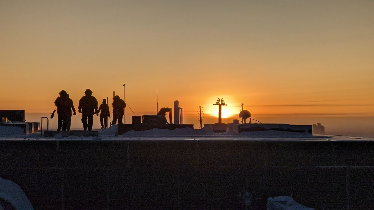 Sunrise at Amudsen-Scott research station on September 22. (National Oceanic and Atmospheric Administration)