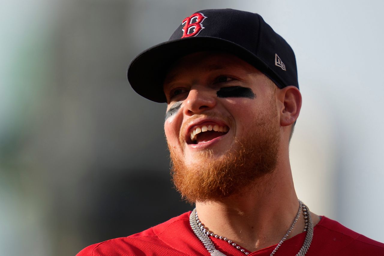 Yankees get Verdugo from Red Sox for pitcher Greg Weissert