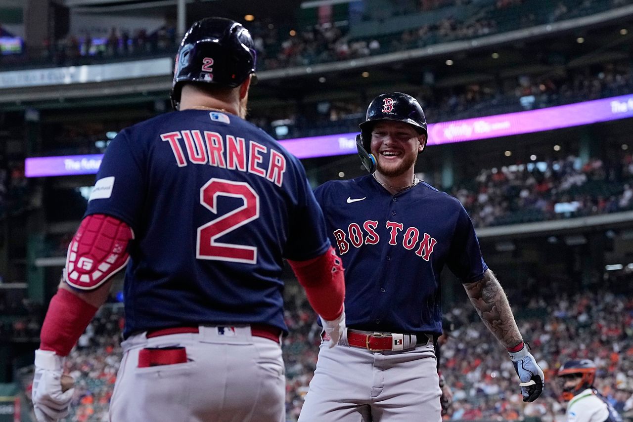 Red Sox rout Astros 17-1