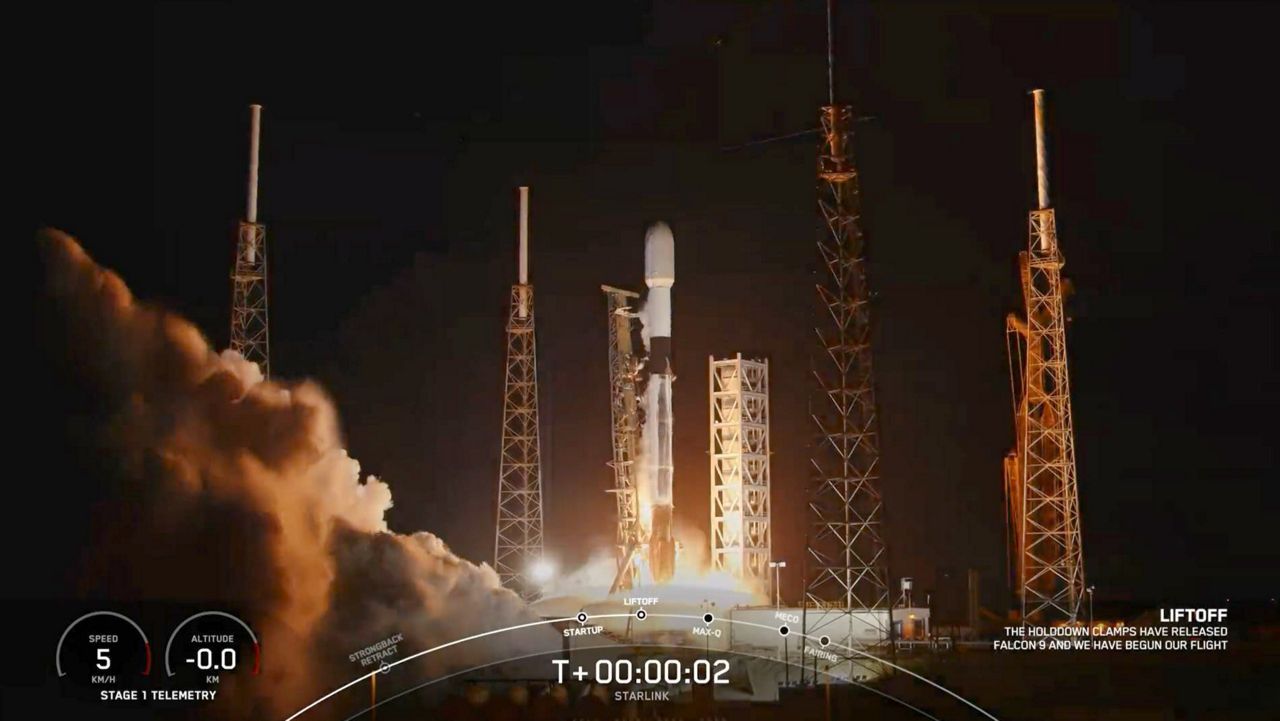 After a few delays, SpaceX launched the Starlink 6-19 mission on Friday night. (SpaceX)