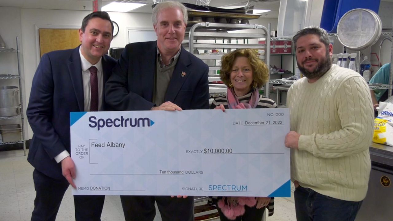 Spectrum donates hundreds of gift cards to Feed Albany