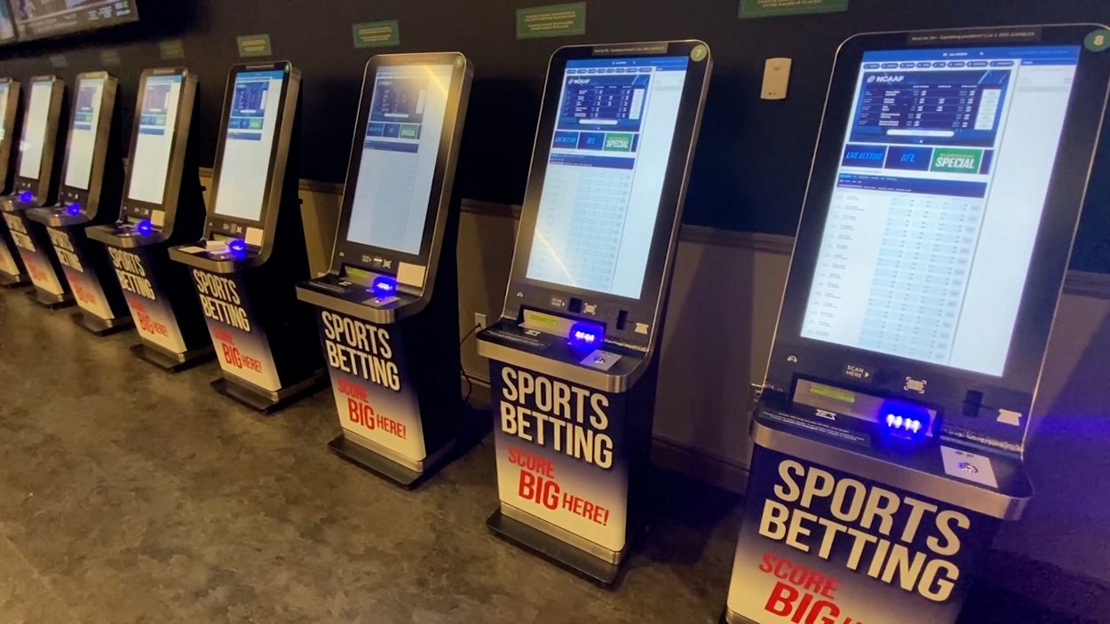 Sports betting officially starts in Kentucky