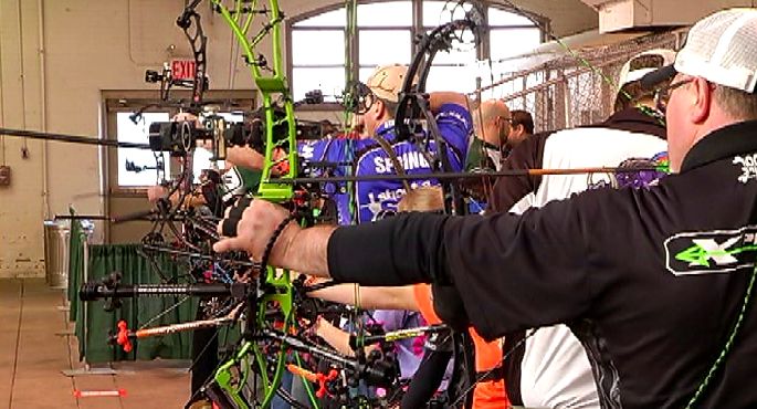 Outdoor Sports Enthusiasts Gather at 2016 CNY Sportsman Show