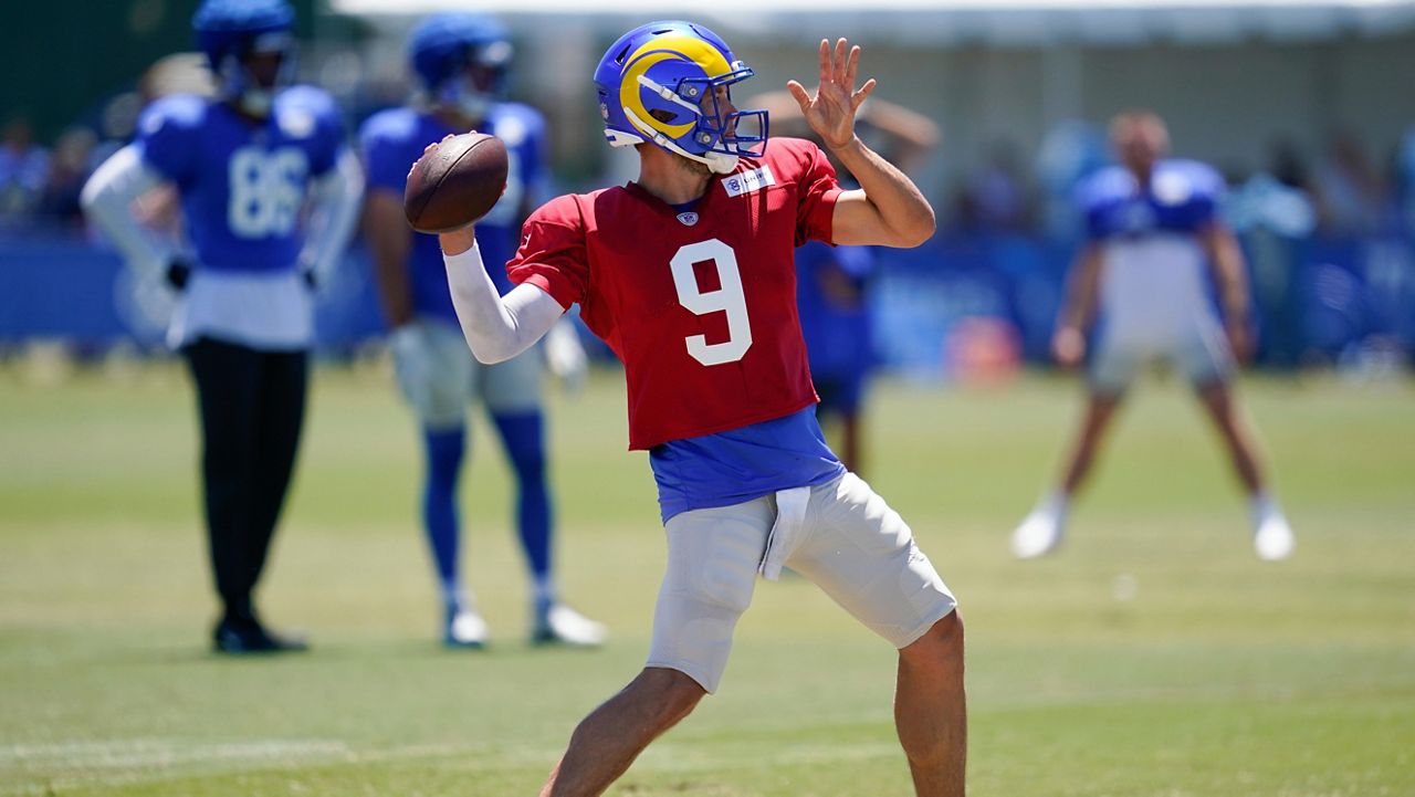 QB Stafford shows no throwing limitations in Rams scrimmage