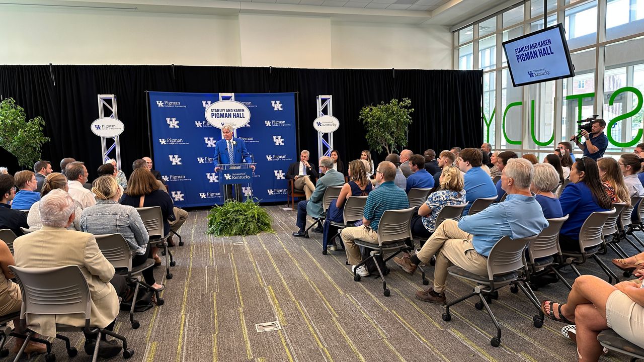 UK Engineering Celebrates Renaming Of Residence Hall   Stanley Pigman Ceremony Ky 0613