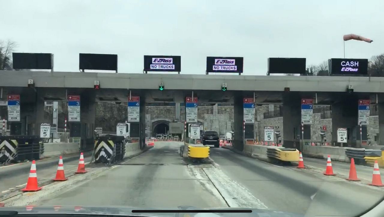 Lincoln Tunnel Chaos: 90-Minute Delays & Subway Disruptions in NYC