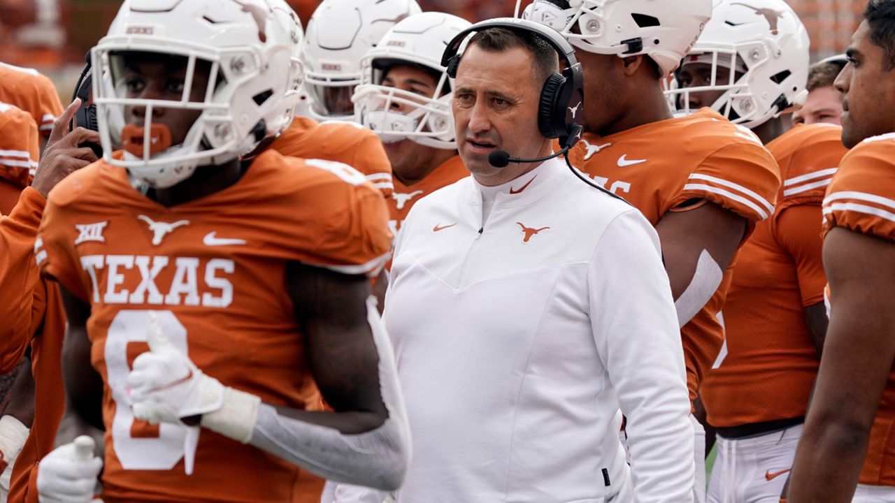 Live updates: Texas football takes on No. 1 Alabama