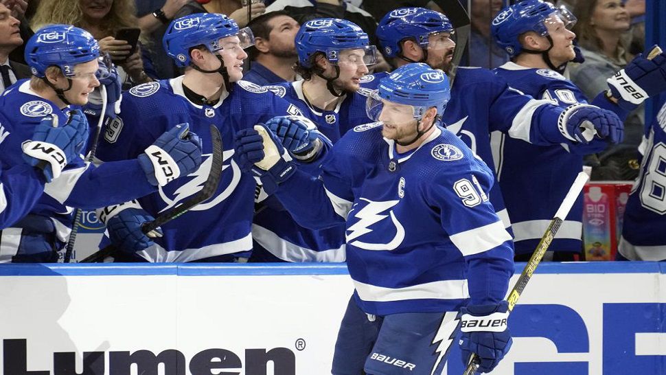 Stamkos scores twice, Lightning beat Rangers 2-1 in Game 6