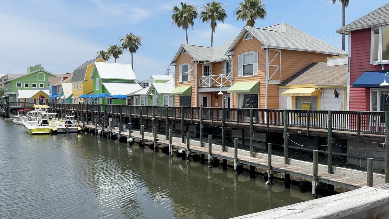 Sarasota purchases Stickney Point plaza, businesses forced to vacate